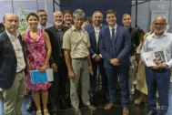 élus et personnalités posent pour la photo de groupe : Alain Armand vice-Président représentait le Département de La Réunion